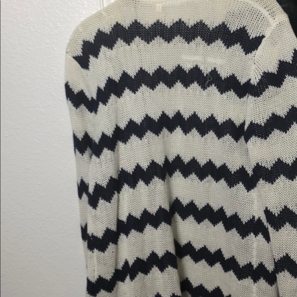 Cardigan - Picture 5 of 5